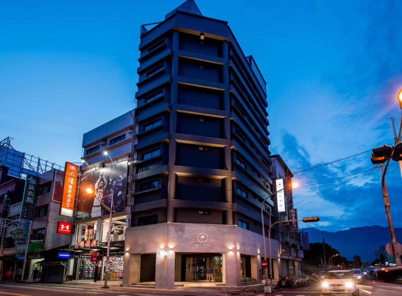 Wountain Hotel Kota Hualien Bagian luar foto